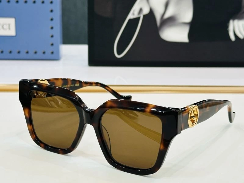 Seasonal Gucci Sunglasses 279803