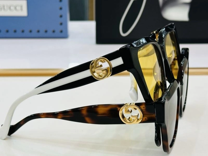 Seasonal Gucci Sunglasses 279803