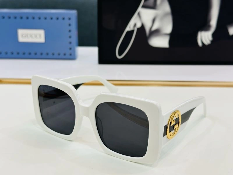 Trendsetting Gucci Sunglasses 279822