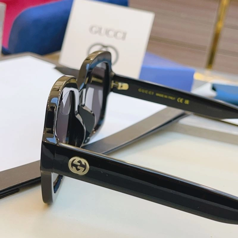 Gucci Sunglasses EyeCatching 279807