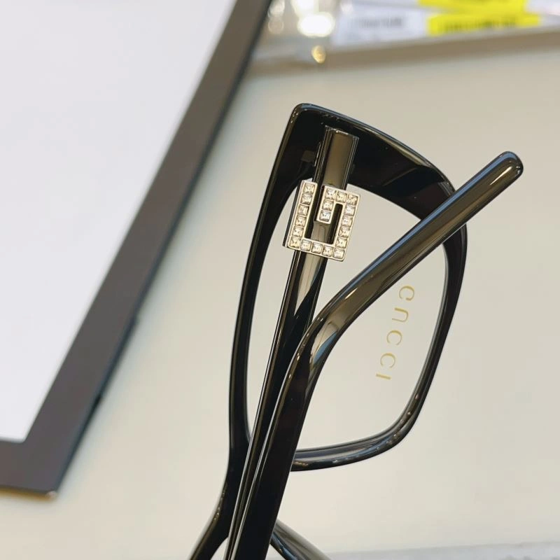 WaterResistant Gucci Sunglasses 279794