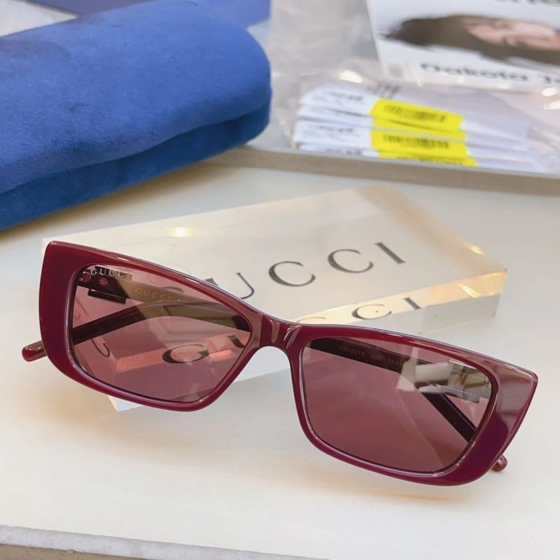 Gucci Sunglasses Versatile 279789