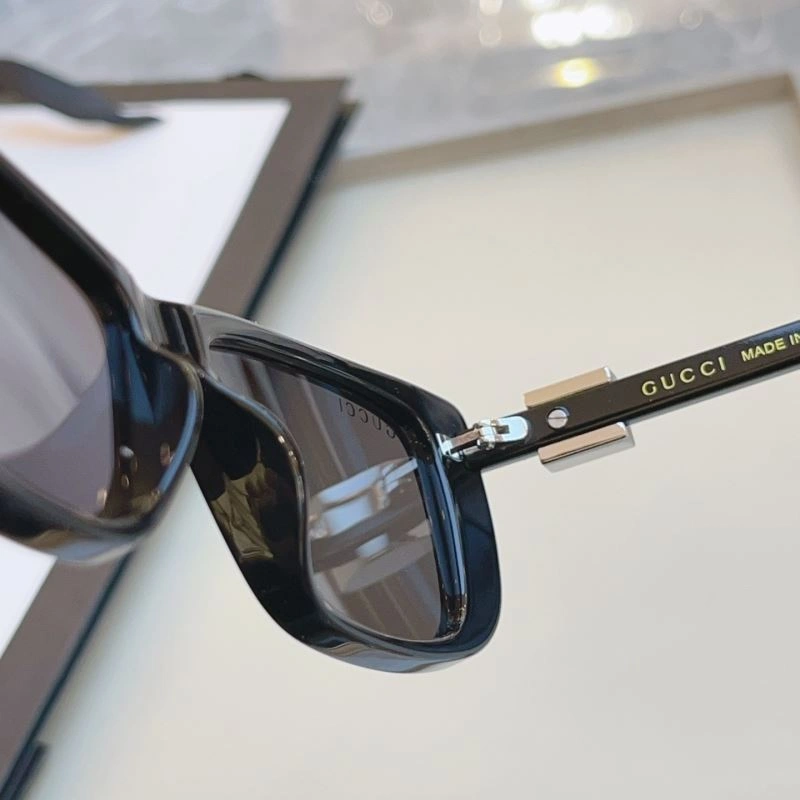 Breathable Gucci Sunglasses 279798