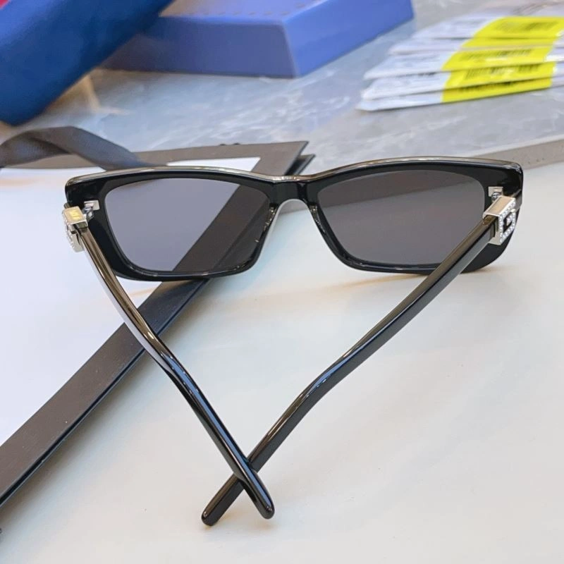 Breathable Gucci Sunglasses 279798