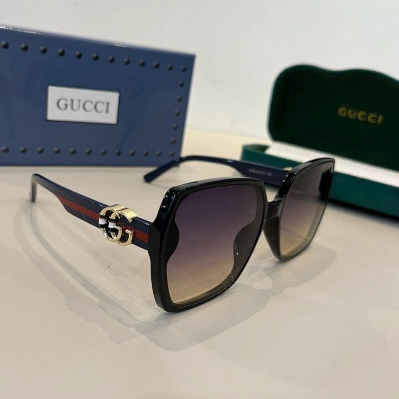 Gucci Sunglasses Casual 279793