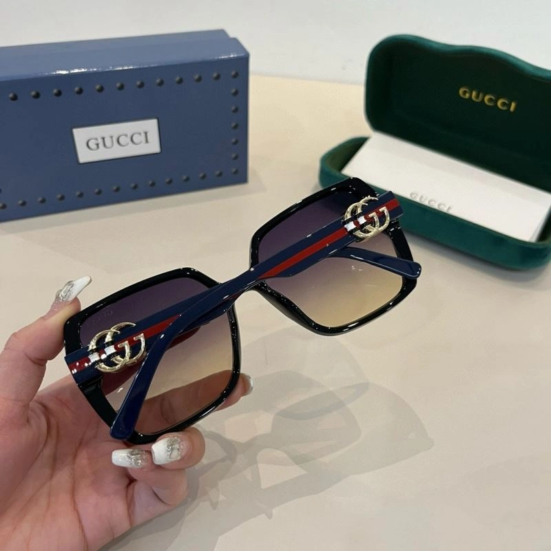 Gucci Sunglasses Casual 279793