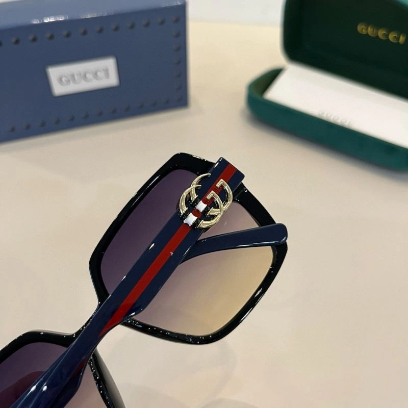 Gucci Sunglasses Casual 279793