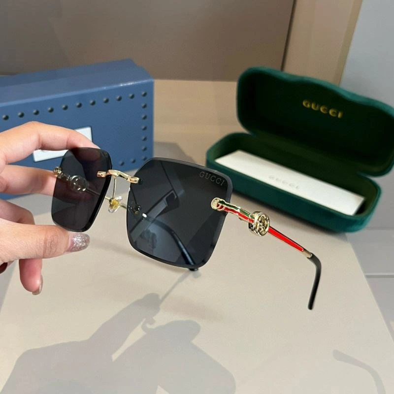 Bold Gucci Sunglasses 279786