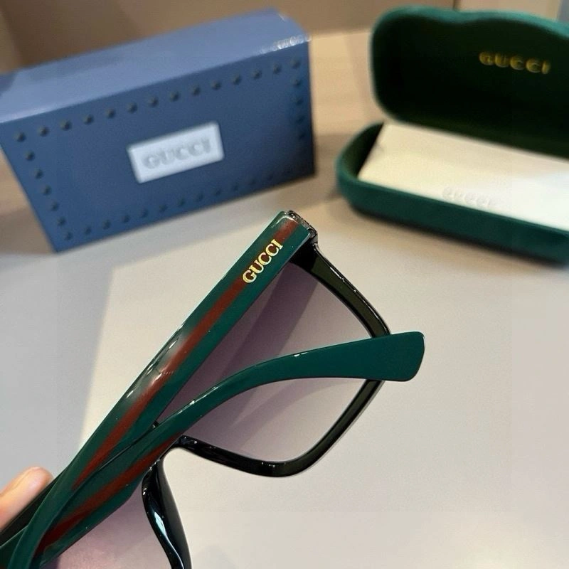 Gucci Sunglasses Attractive 279784