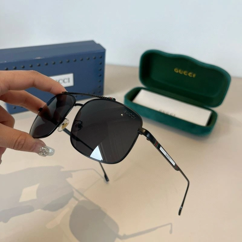 Gucci Sunglasses GoAnywhere 279756