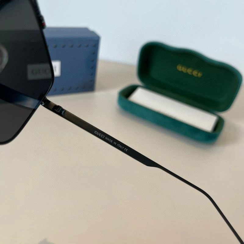 Gucci Sunglasses GoAnywhere 279756