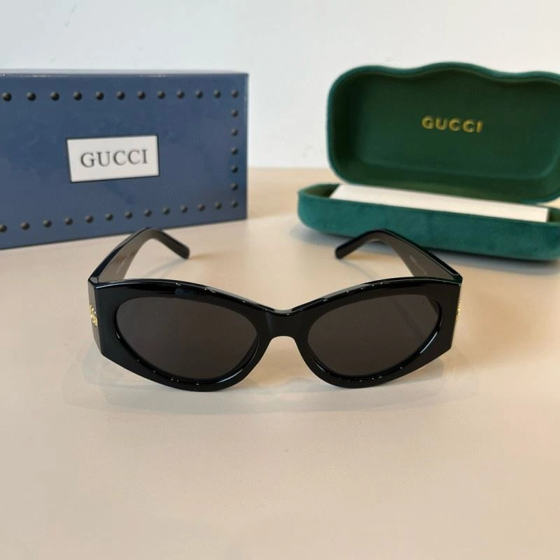 Gucci Sunglasses Snug 279780