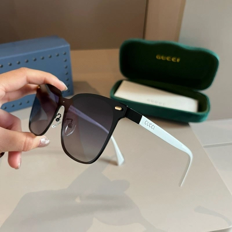 Packable Gucci Sunglasses 279753
