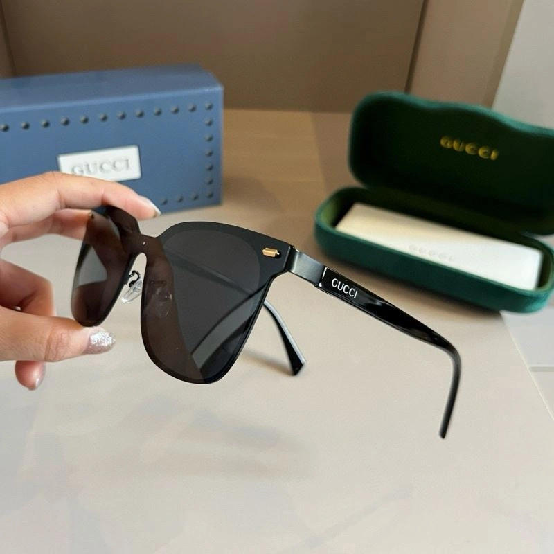 Gucci Sunglasses Stylish 279770