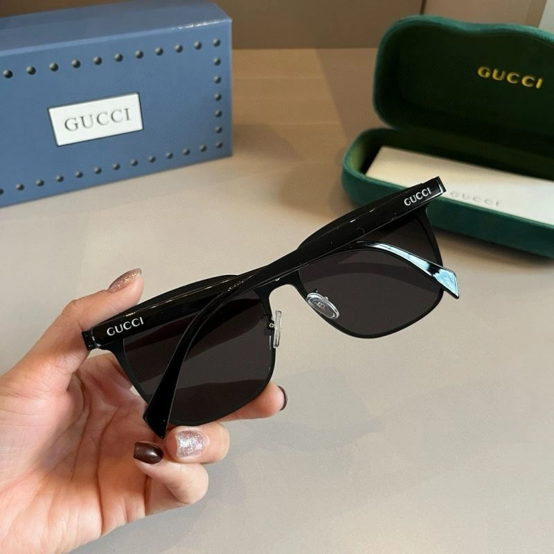 Gucci Sunglasses Stylish 279770