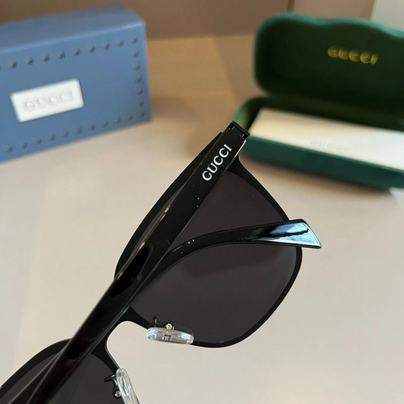 Gucci Sunglasses Stylish 279770