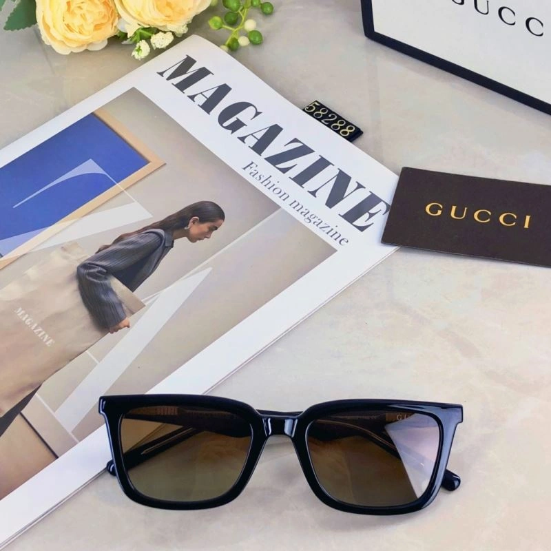 Snug Gucci Sunglasses 279765