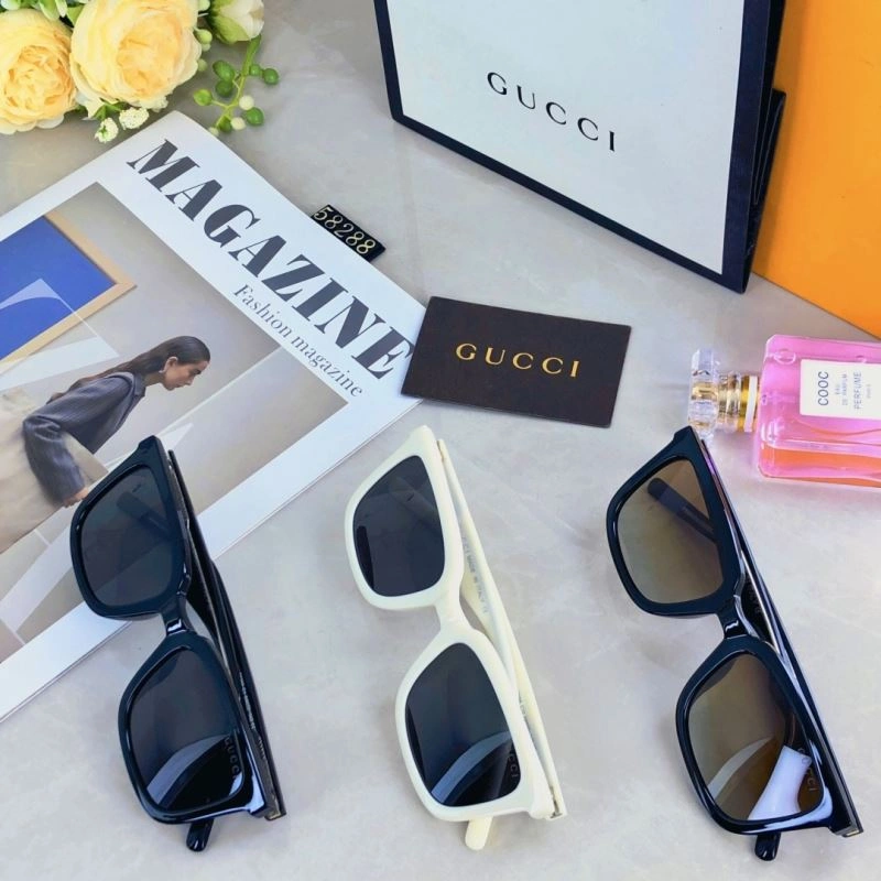 Snug Gucci Sunglasses 279765
