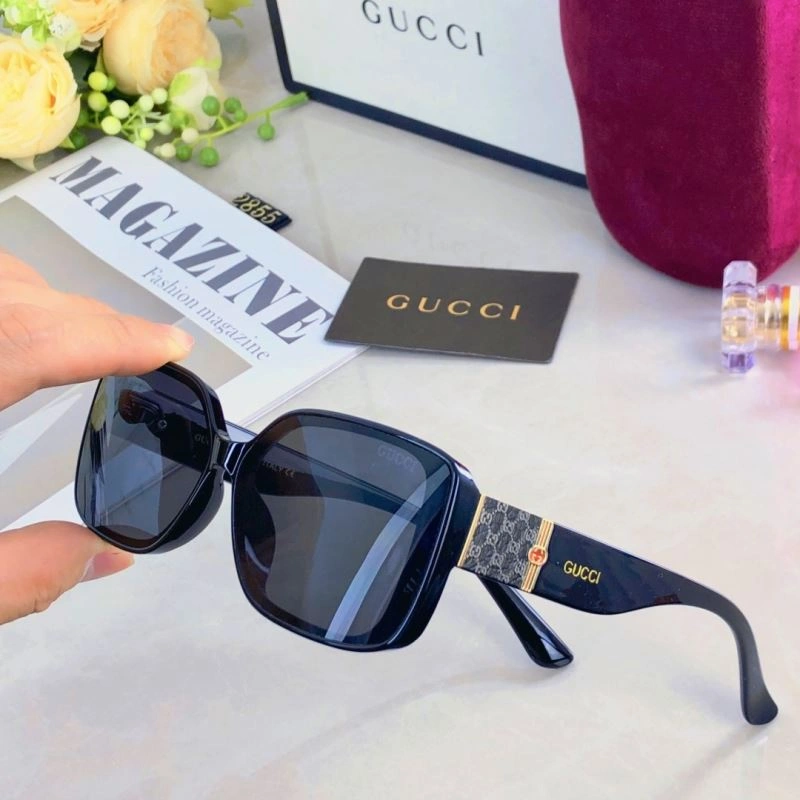 Effortless Gucci Sunglasses 279768