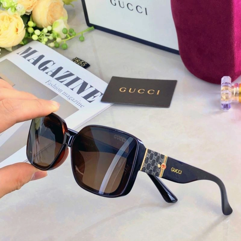 Effortless Gucci Sunglasses 279768