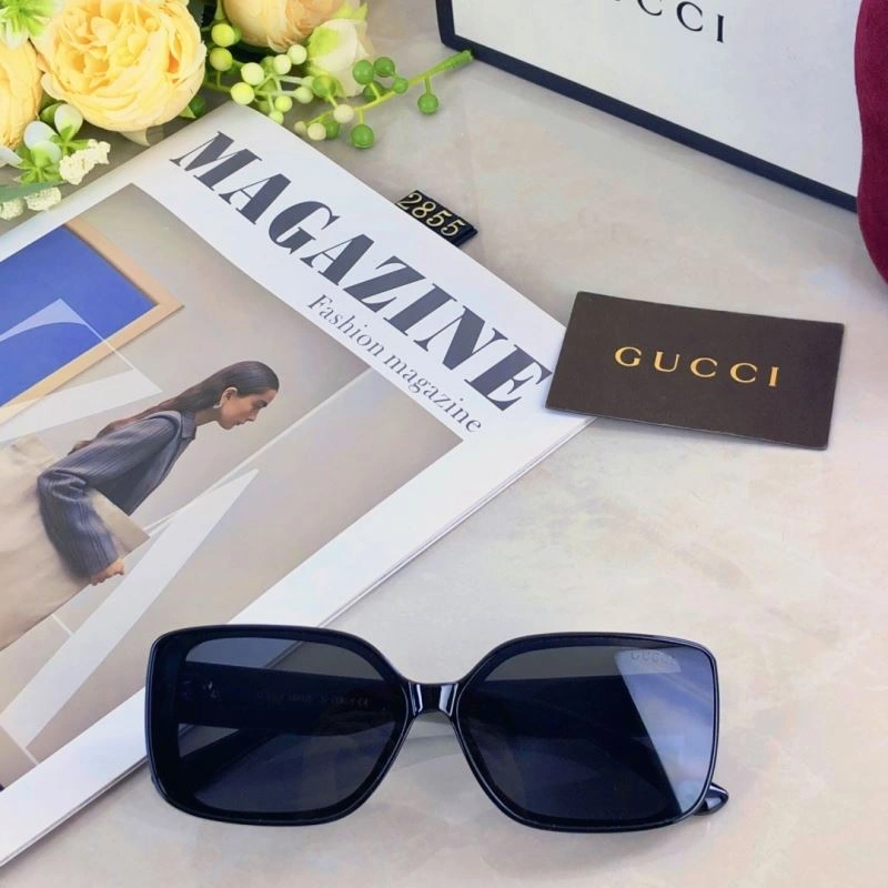 Effortless Gucci Sunglasses 279768