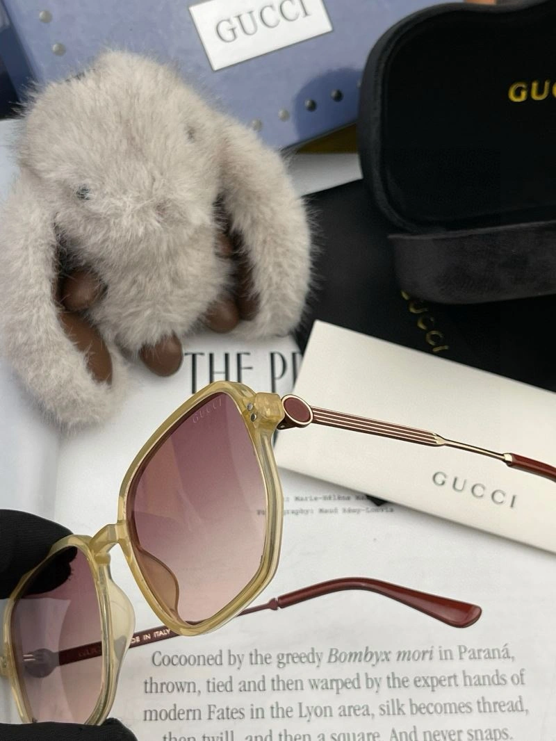Gucci Sunglasses Effortless 279758