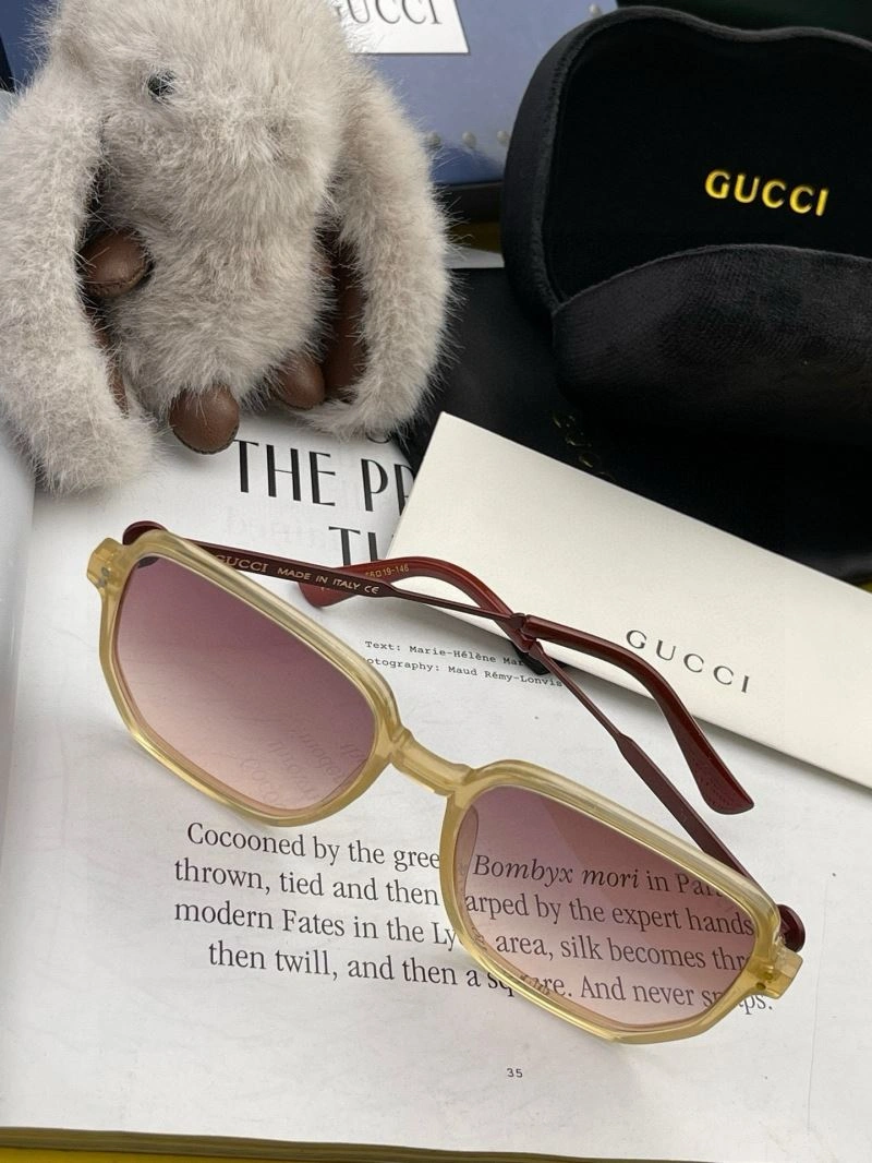 Gucci Sunglasses Effortless 279758