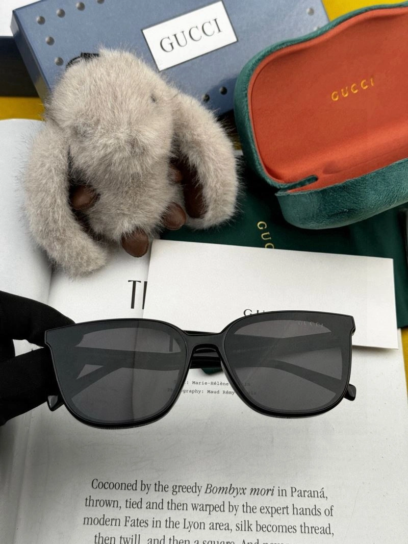 Gucci Sunglasses Durable 279772