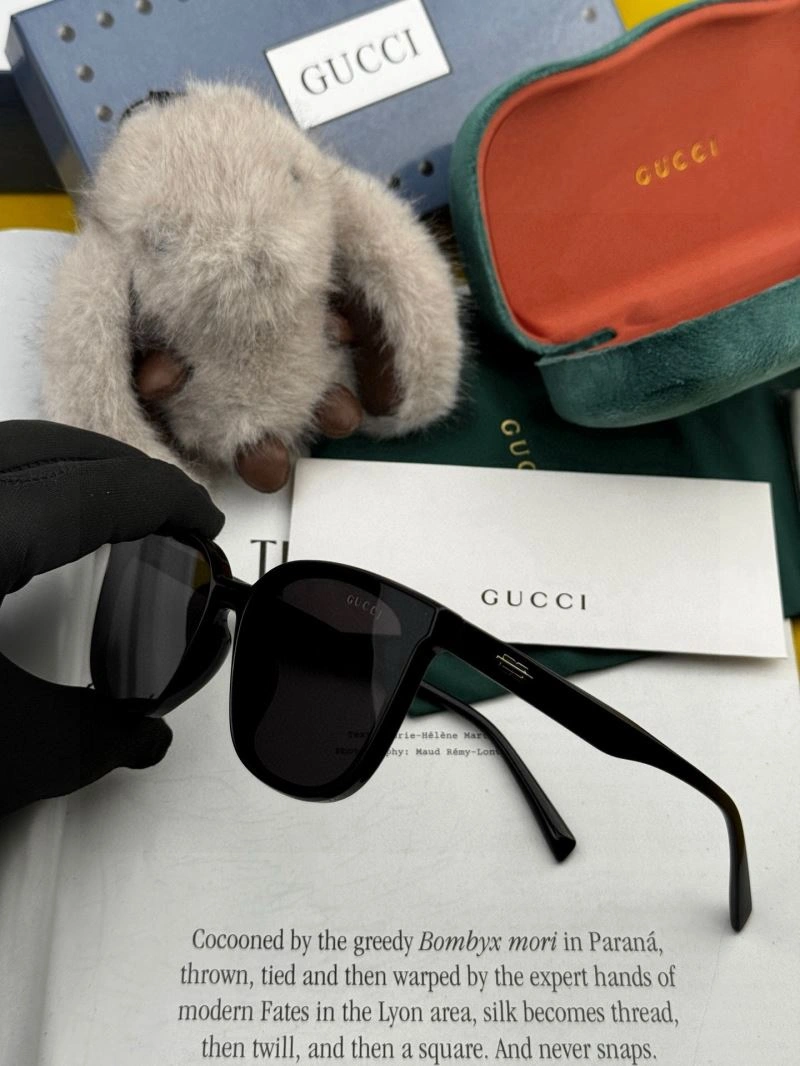 Gucci Sunglasses Durable 279772