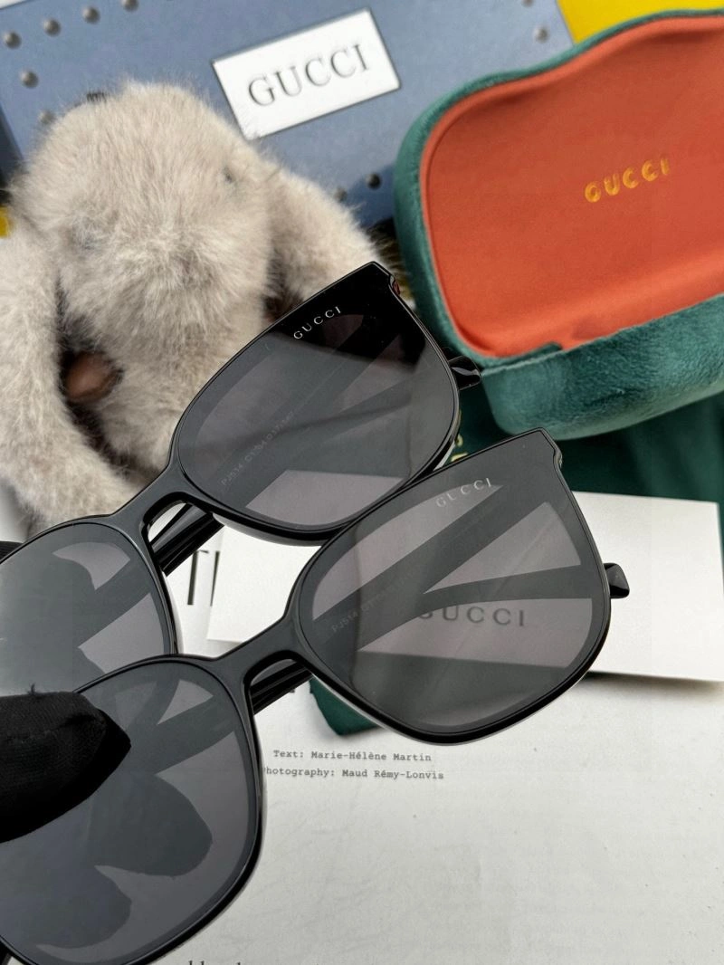 Gucci Sunglasses Durable 279772