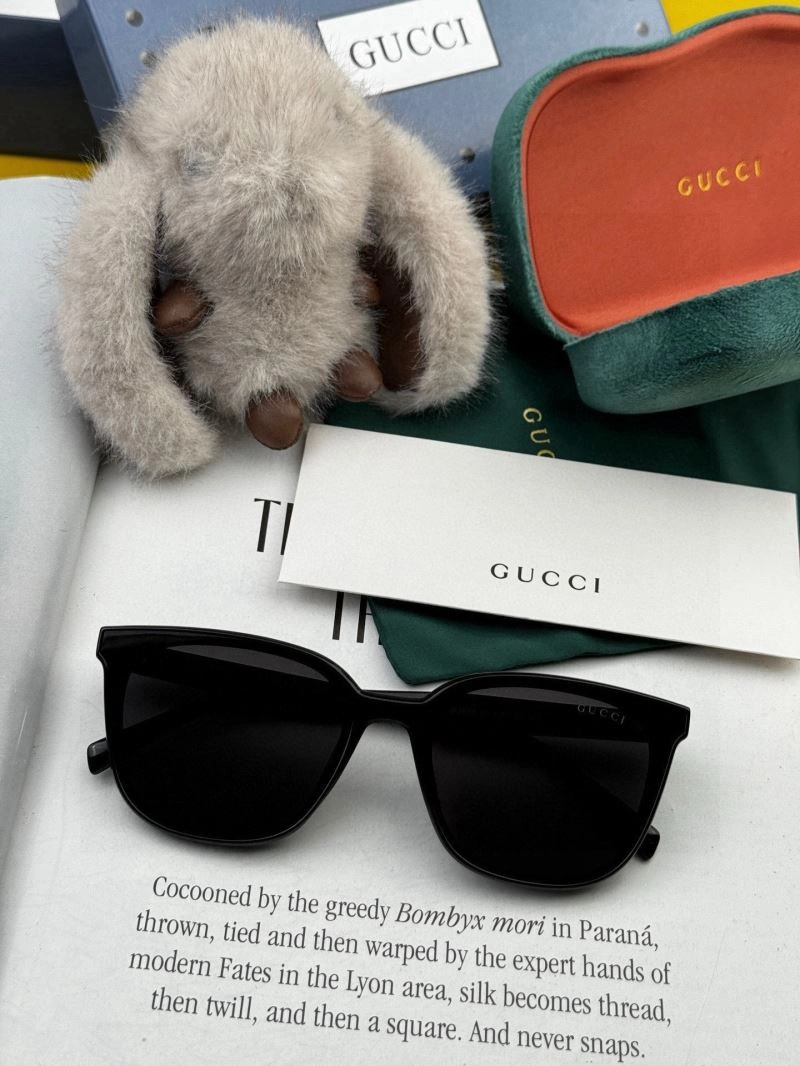 Gucci Sunglasses Durable 279772
