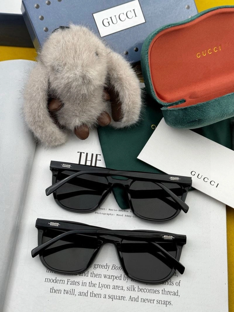 Gucci Sunglasses Durable 279772
