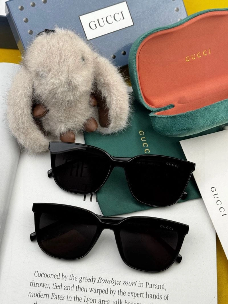 Gucci Sunglasses Durable 279772