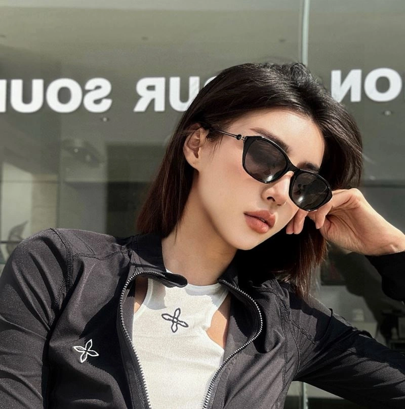 Gucci Sunglasses WaterResistant 279755