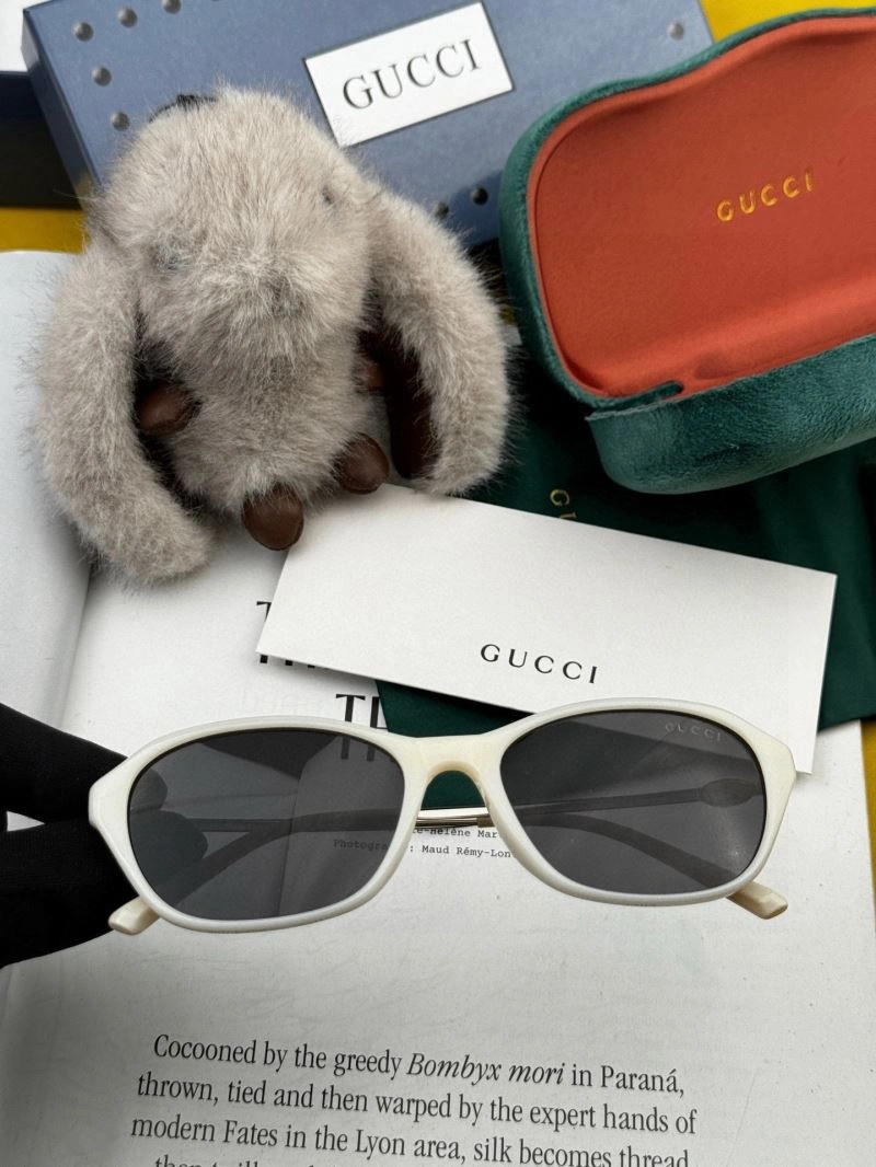 Gucci Sunglasses WaterResistant 279755