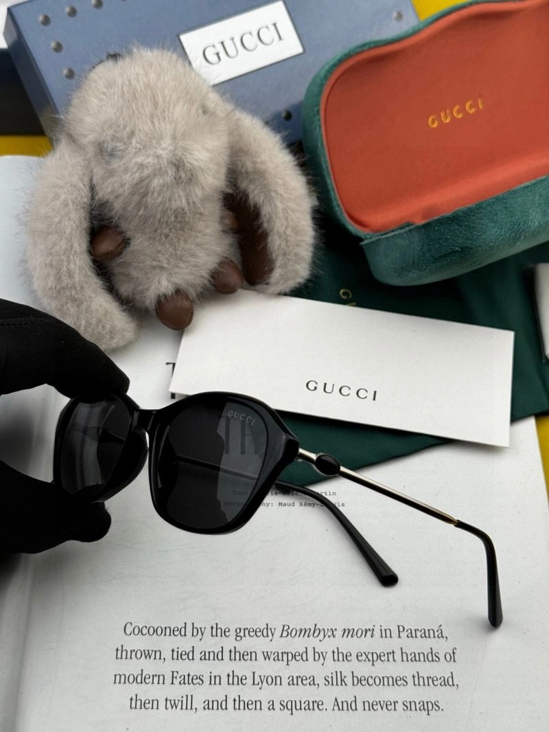 Gucci Sunglasses WaterResistant 279755