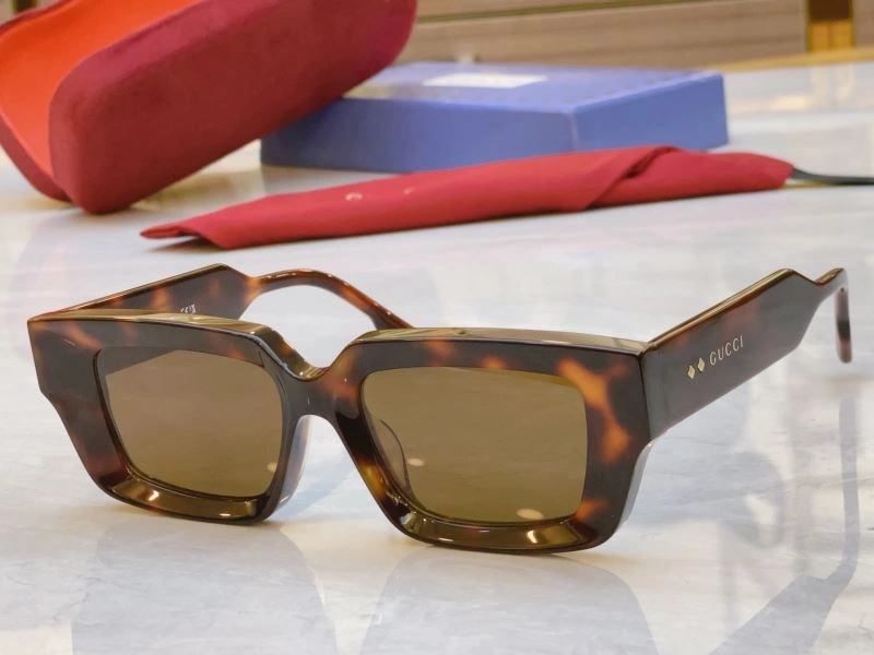 Gucci Sunglasses Contemporary 279763