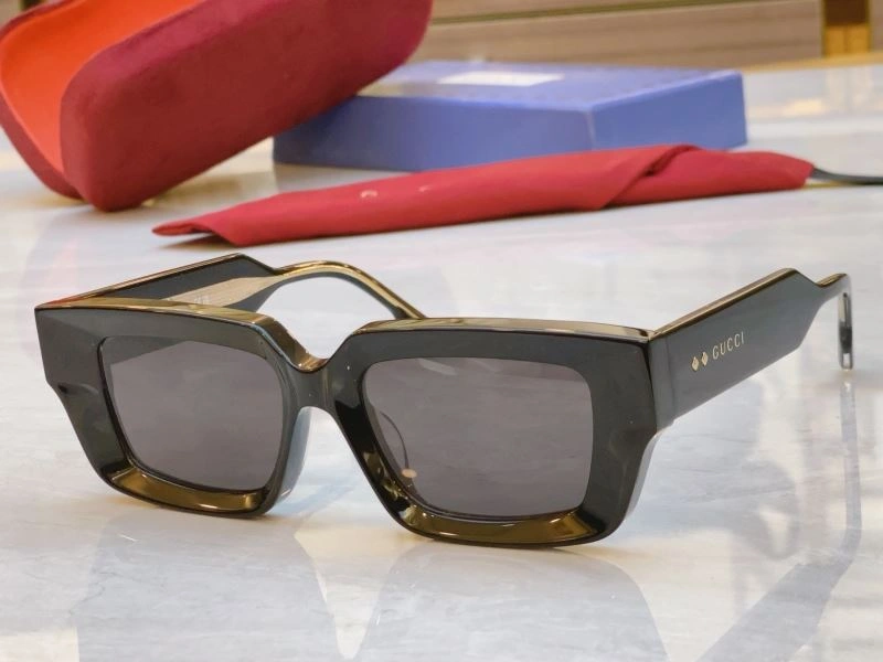 Gucci Sunglasses Contemporary 279763