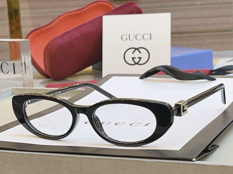 Trendsetting Gucci Sunglasses 279752