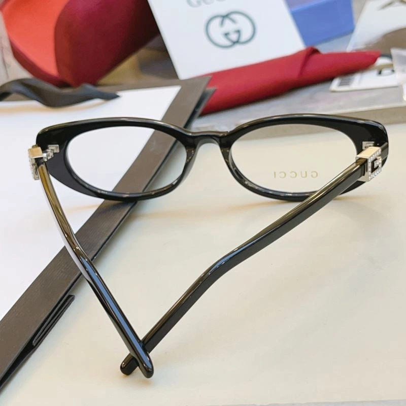 Trendsetting Gucci Sunglasses 279752