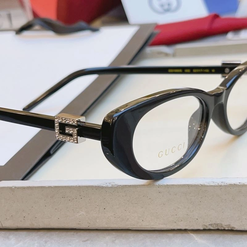 Trendsetting Gucci Sunglasses 279752