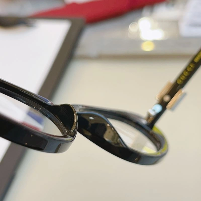 Trendsetting Gucci Sunglasses 279752