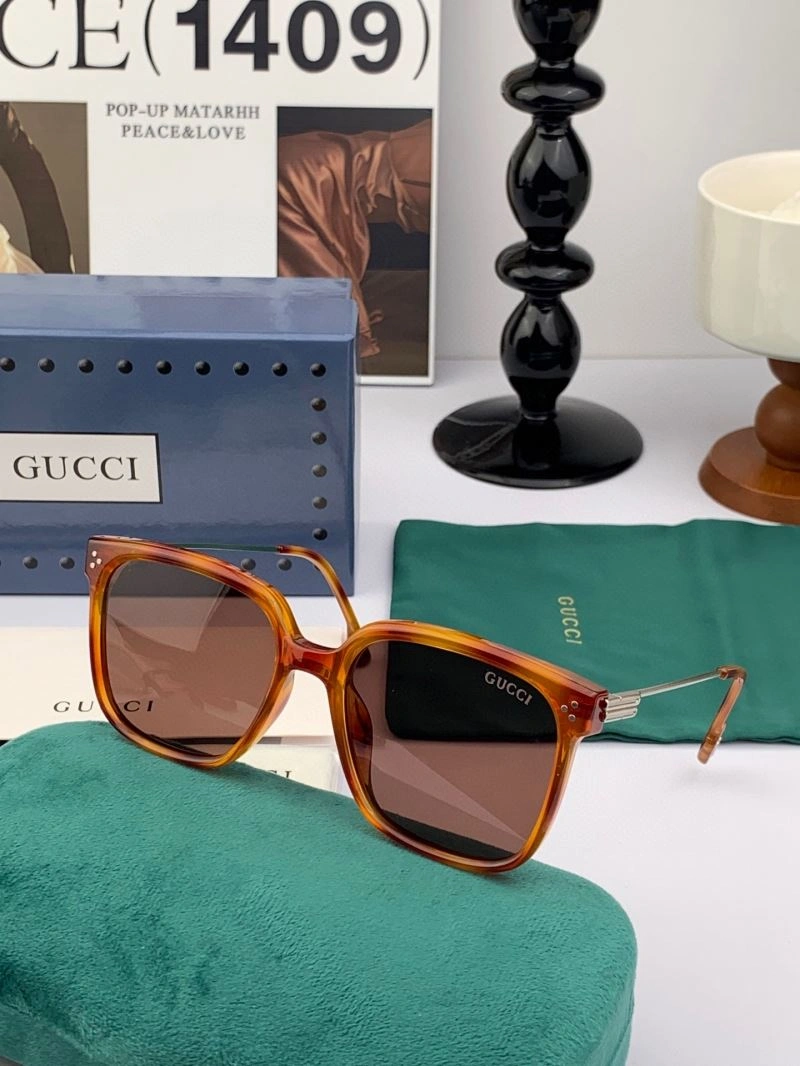 Gucci Sunglasses Durable 279748