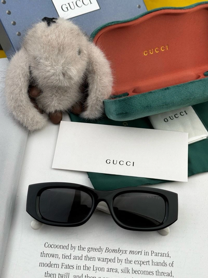 Gucci Sunglasses StreetReady 279744