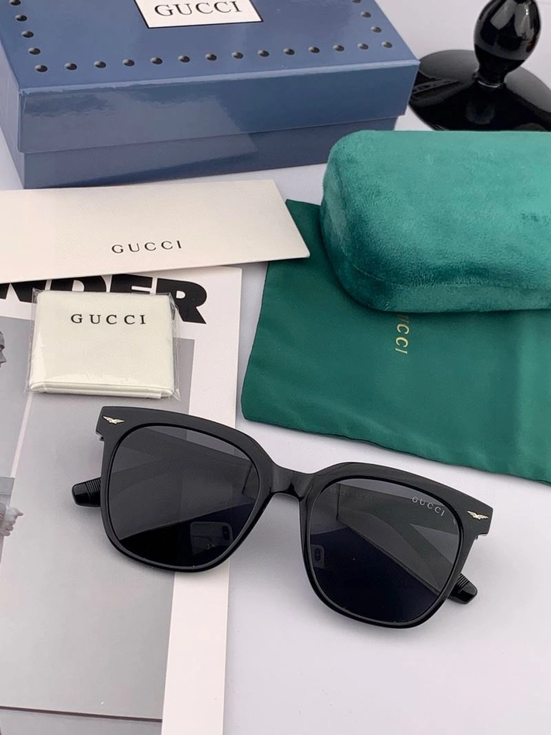Gucci Sunglasses Durable 279743