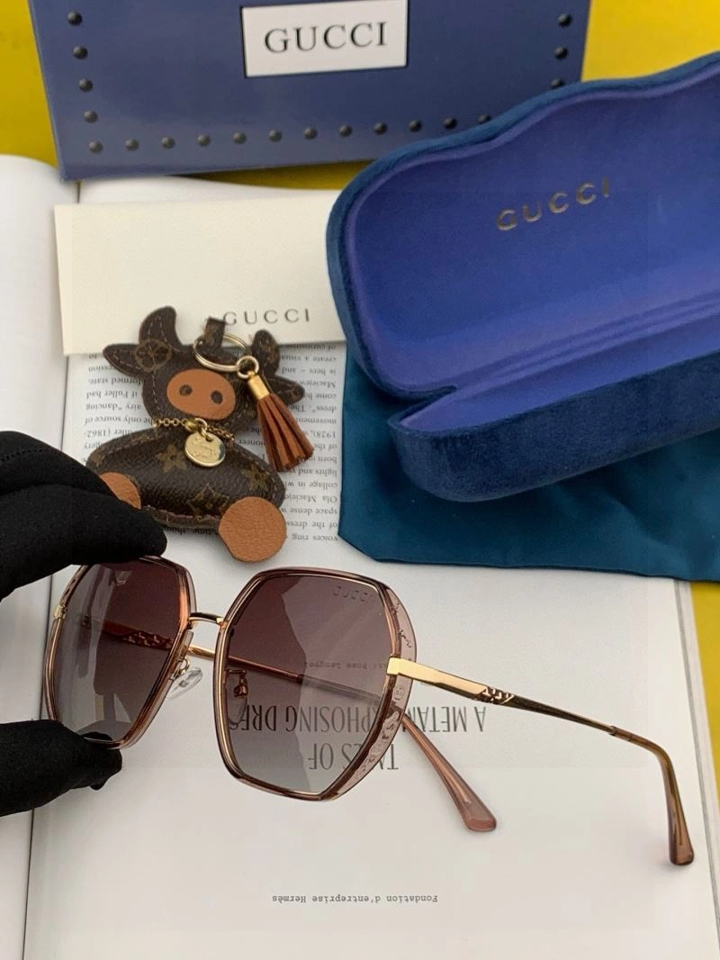 Tailored Gucci Sunglasses 279737