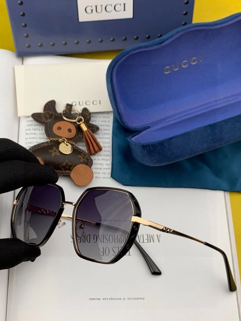 Tailored Gucci Sunglasses 279737