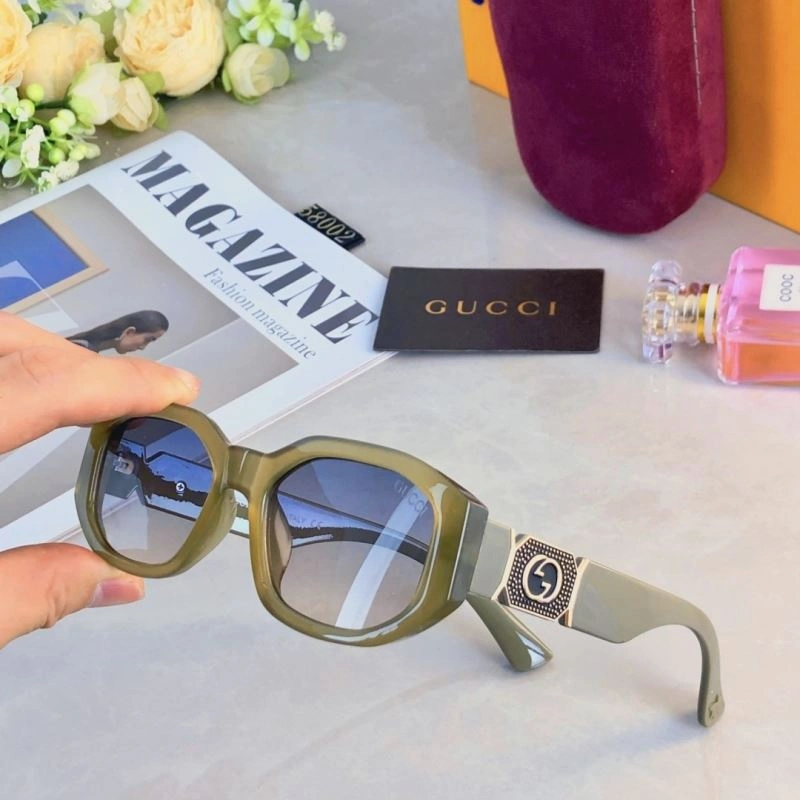 Stretchable Gucci Sunglasses 279729
