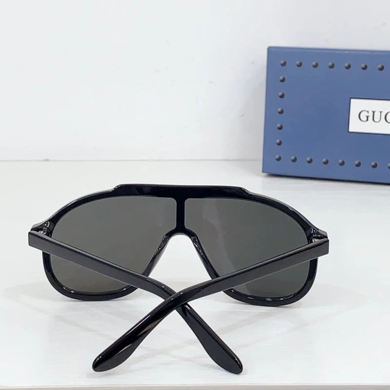 Gucci Sunglasses WaterResistant 280155