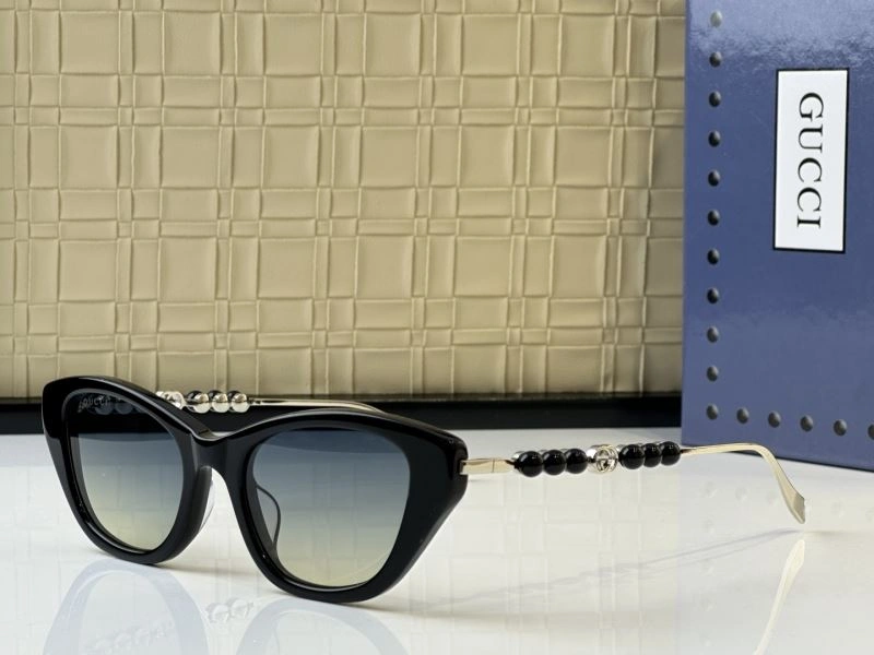 Gucci Sunglasses WaterResistant 280140